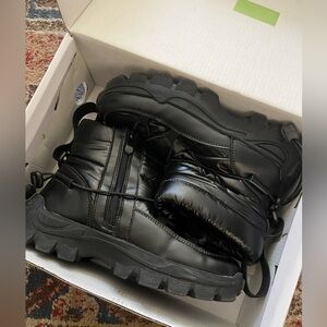 DREAMPAIRS kids black winter snow ankle boots in size 3
